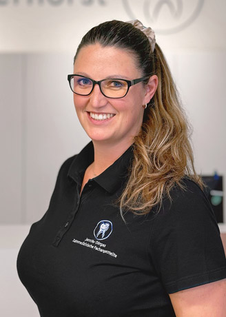 Jennifer Dörges - Zahnmedizinische Fachangestellte